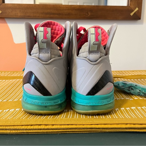 Nike Lebron SOUTH BEACH 9 size men’s 10 US - Picture 2 of 10